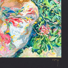 Joven Con Costo De Flores